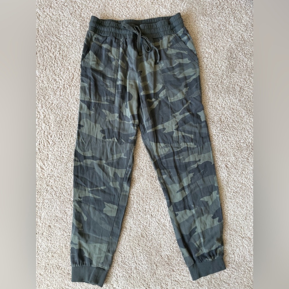 NWOT Splendid joggers